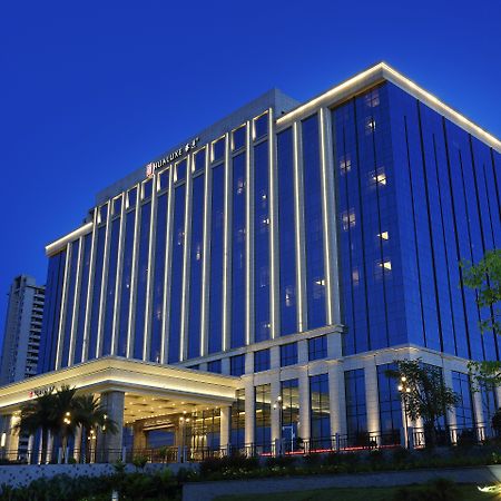 Hualuxe Yangjiang City Center Exterior foto