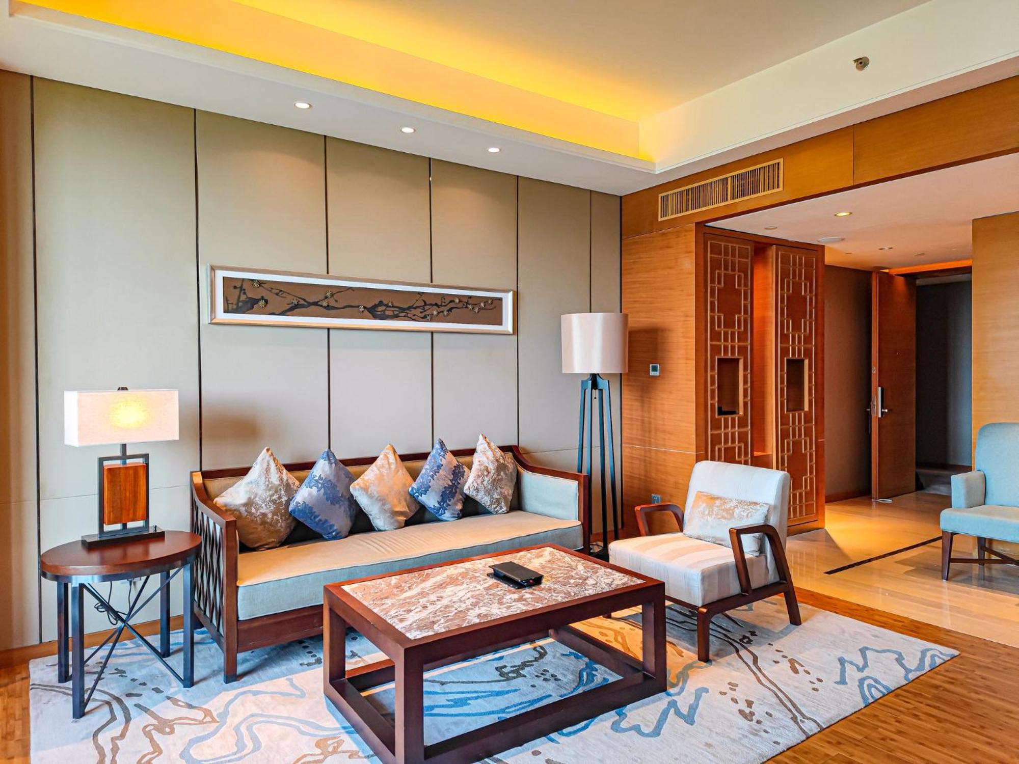 Hualuxe Yangjiang City Center Exterior foto